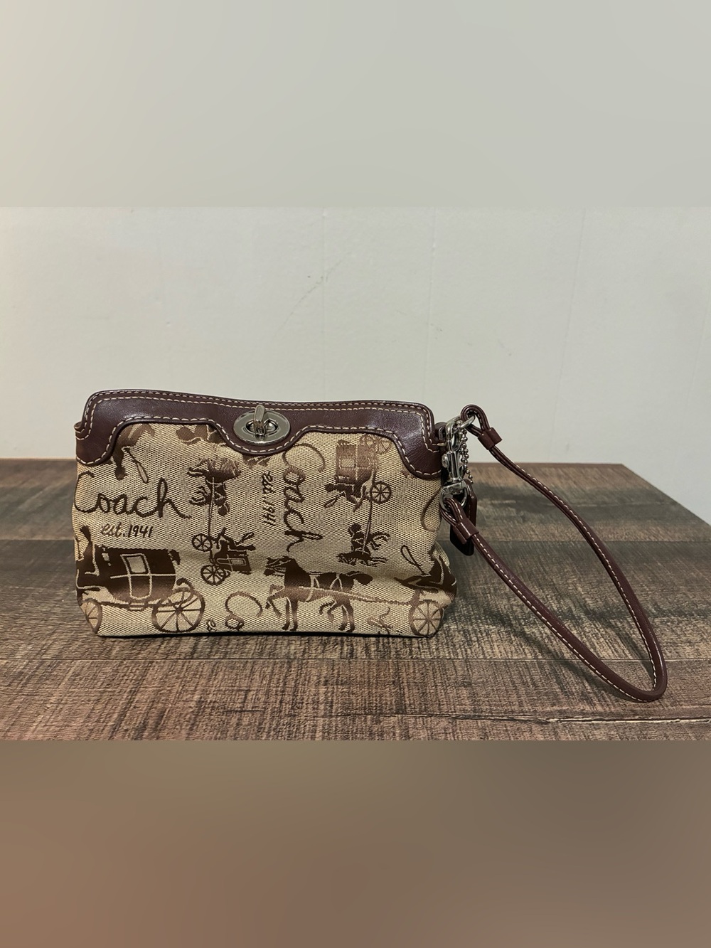 Tan & Brown Horse and Carriage Wristlet Turn-Lock Clutch